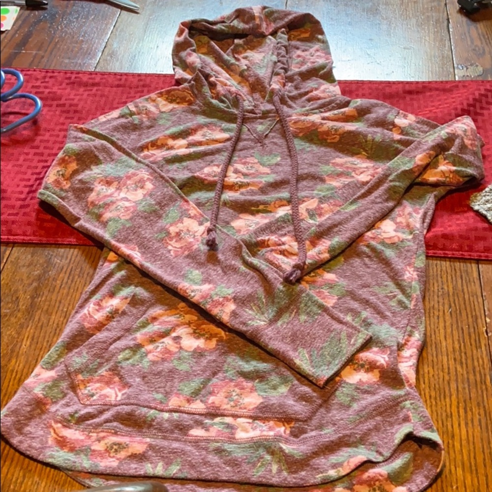 Aeropostale Floral Long Sleeve